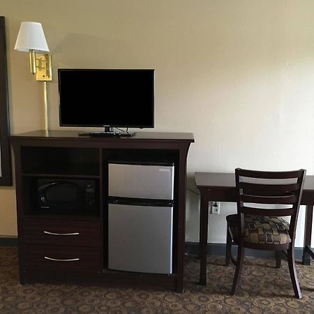 Americas Best Value Inn And Suites Гринвуд Экстерьер фото